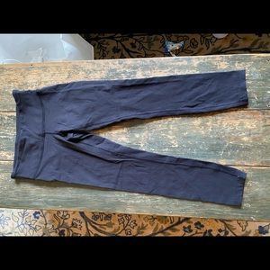 Lululemon leggings size 4 gently worn